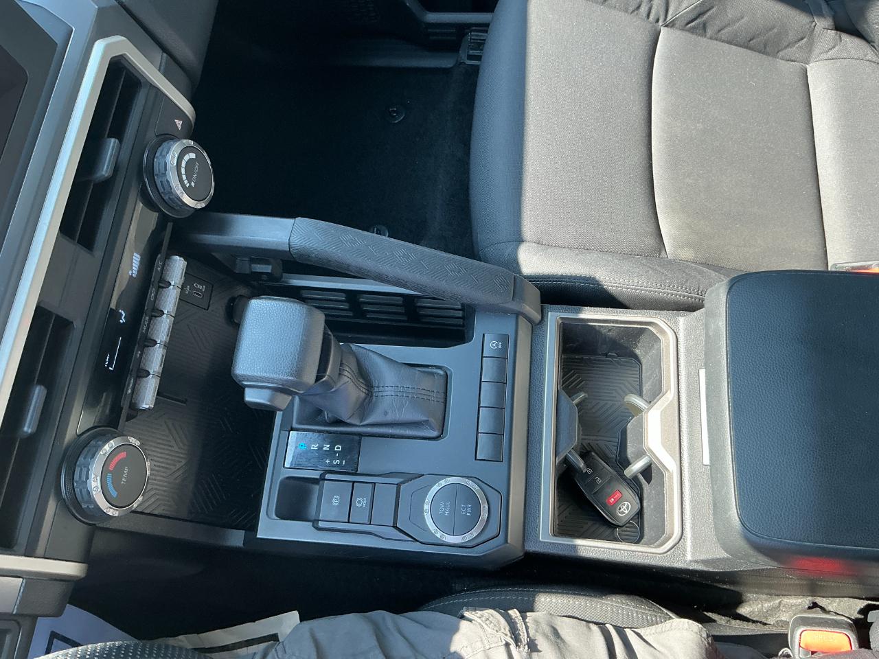 Toyota Tacoma 2WD SR5 Double Cab 5' Bed I4 AT (Natl) 2024