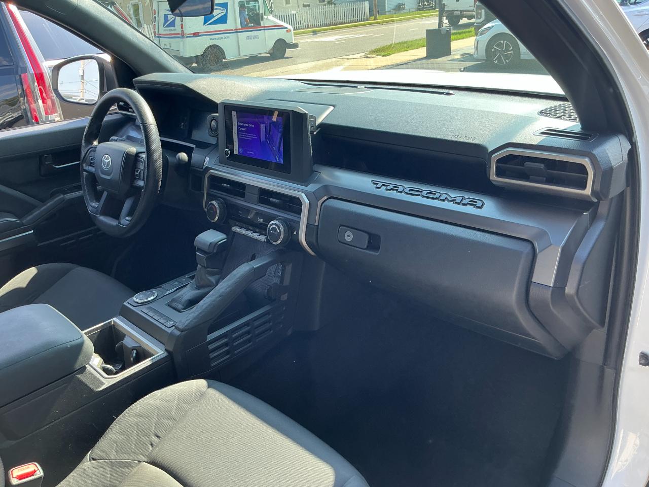 Toyota Tacoma 2WD SR5 Double Cab 5' Bed I4 AT (Natl) 2024