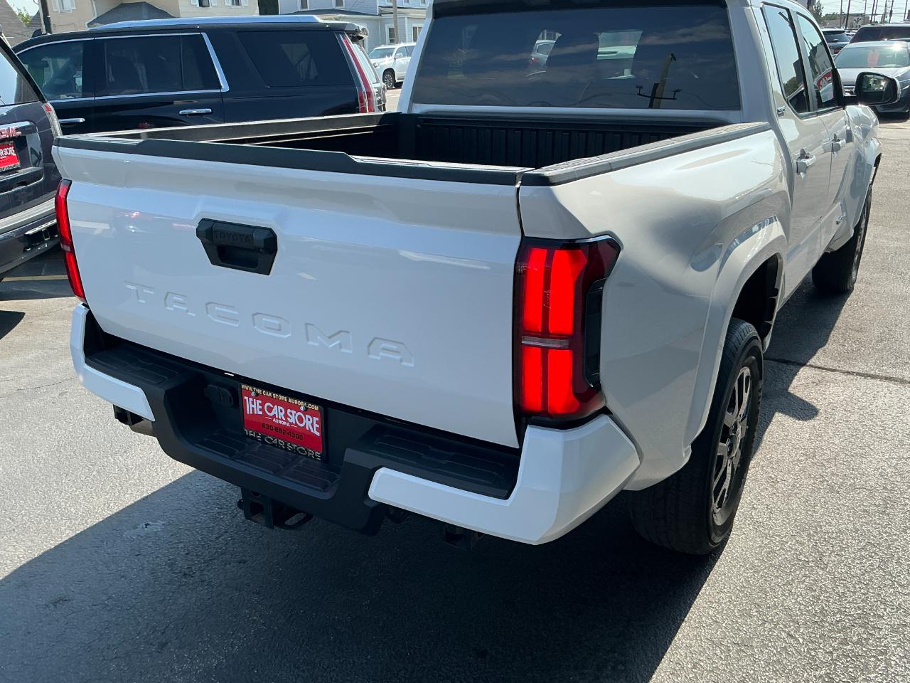 Toyota Tacoma 2WD SR5 Double Cab 5' Bed I4 AT (Natl) 2024