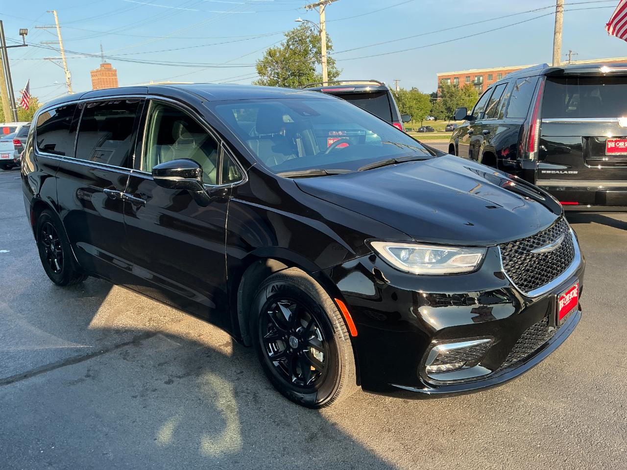Chrysler Pacifica Select FWD 2025