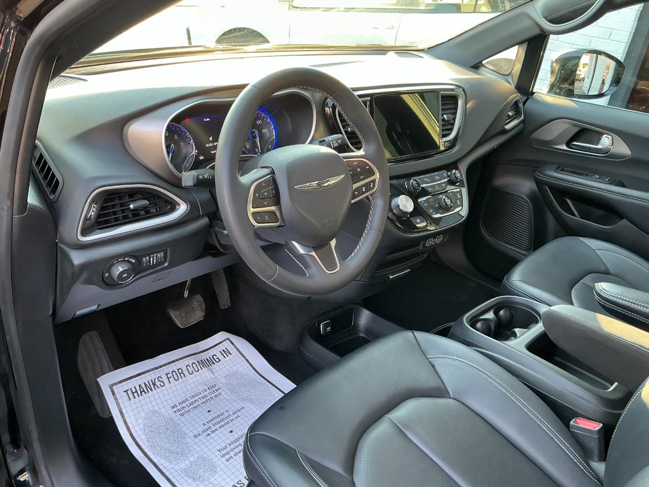 Chrysler Pacifica Select FWD 2025