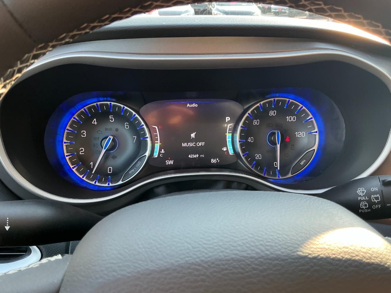 Chrysler Pacifica Select FWD 2025