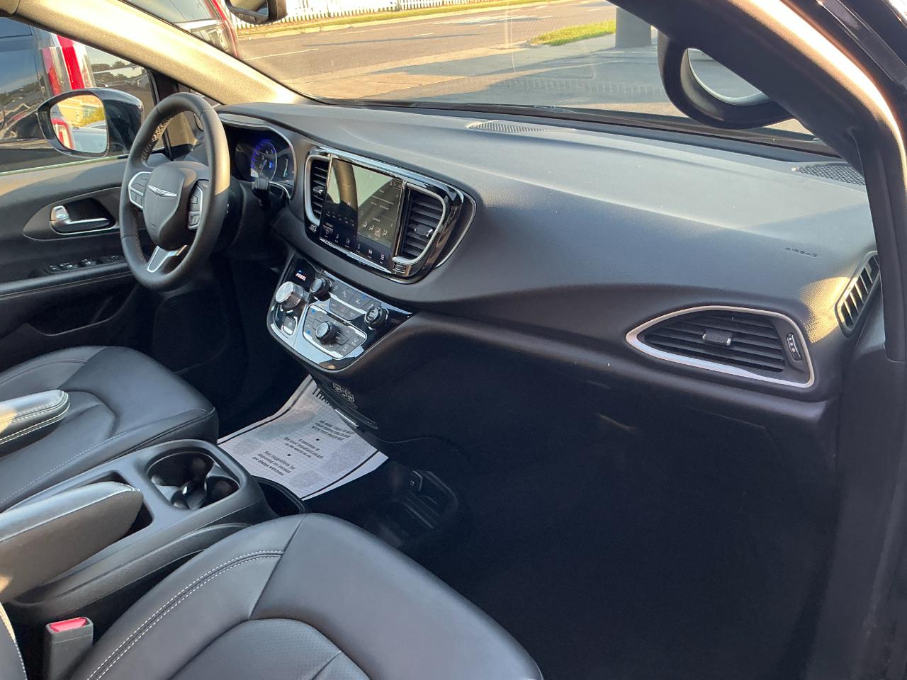 Chrysler Pacifica Select FWD 2025