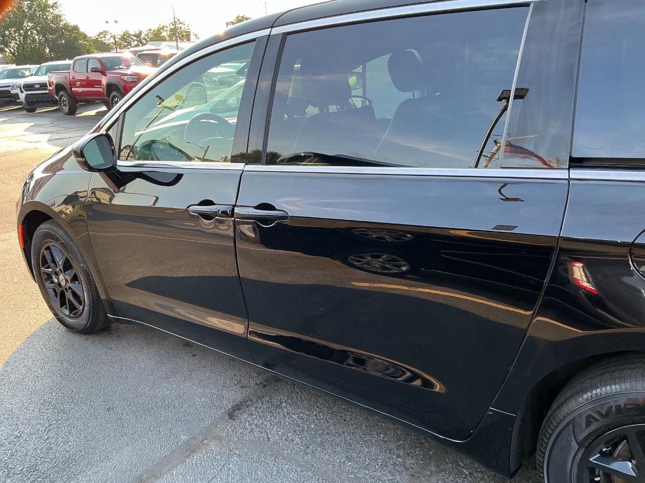 Chrysler Pacifica Select FWD 2025