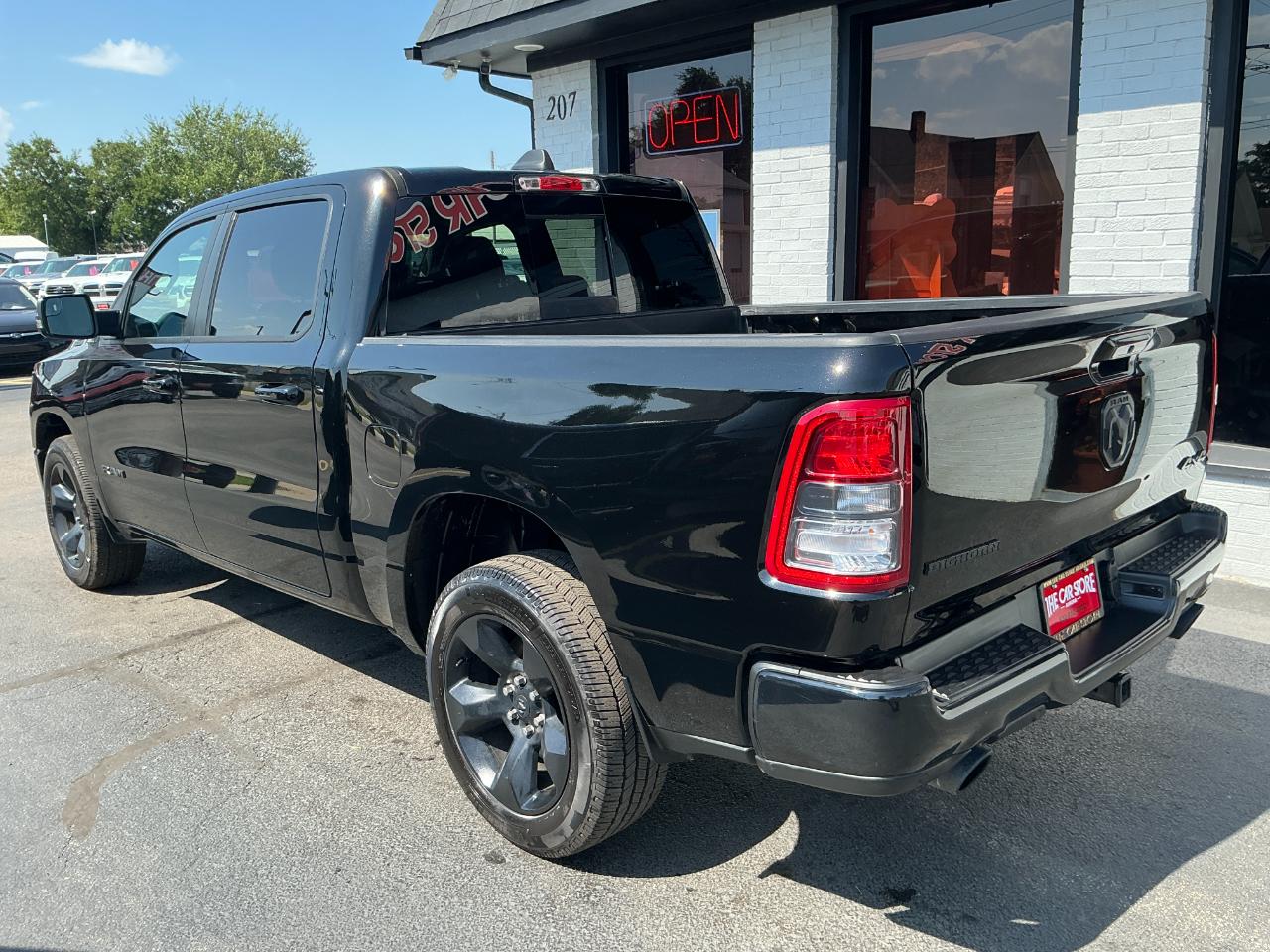 RAM 1500 Big Horn/Lone Star 4x4 Crew Cab 5'7" Box 2019