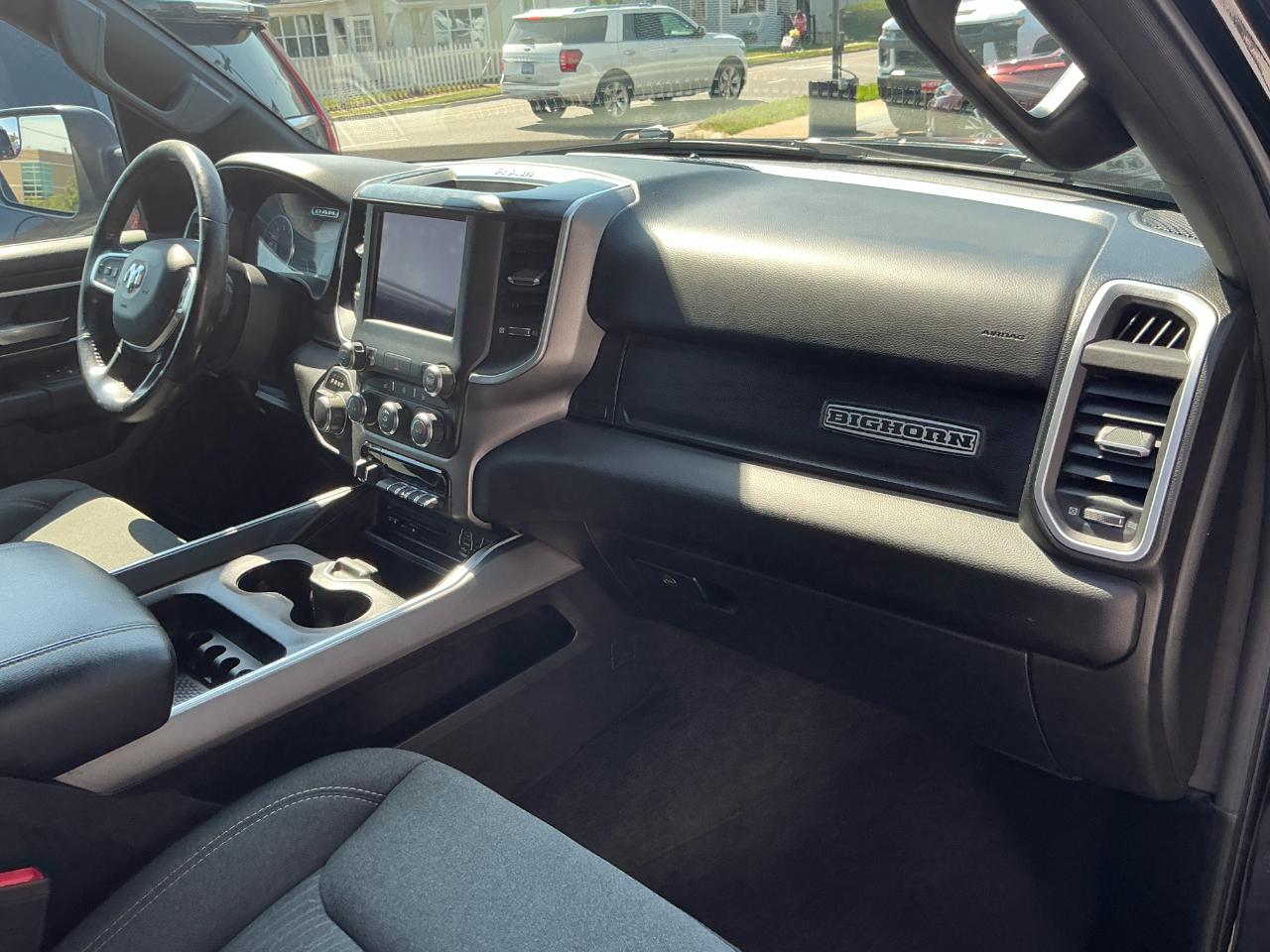 RAM 1500 Big Horn/Lone Star 4x4 Crew Cab 5'7" Box 2019