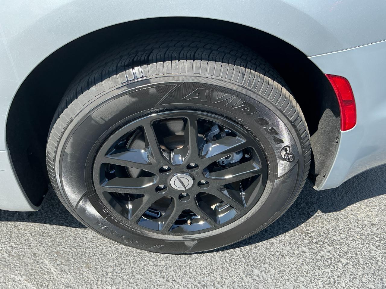 Chrysler Pacifica Touring L FWD 2024