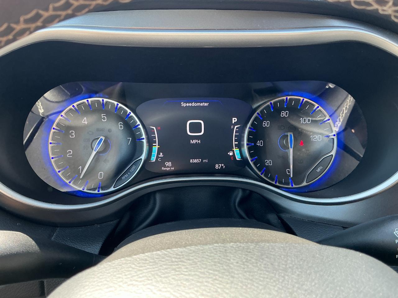 Chrysler Pacifica Touring L FWD 2024