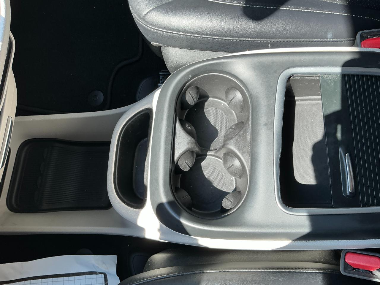 Chrysler Pacifica Touring L FWD 2024