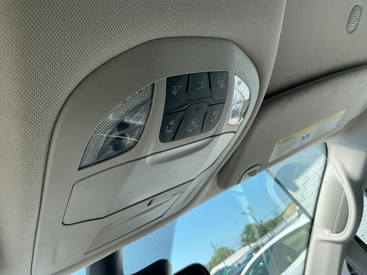 Chrysler Pacifica Touring L FWD 2024