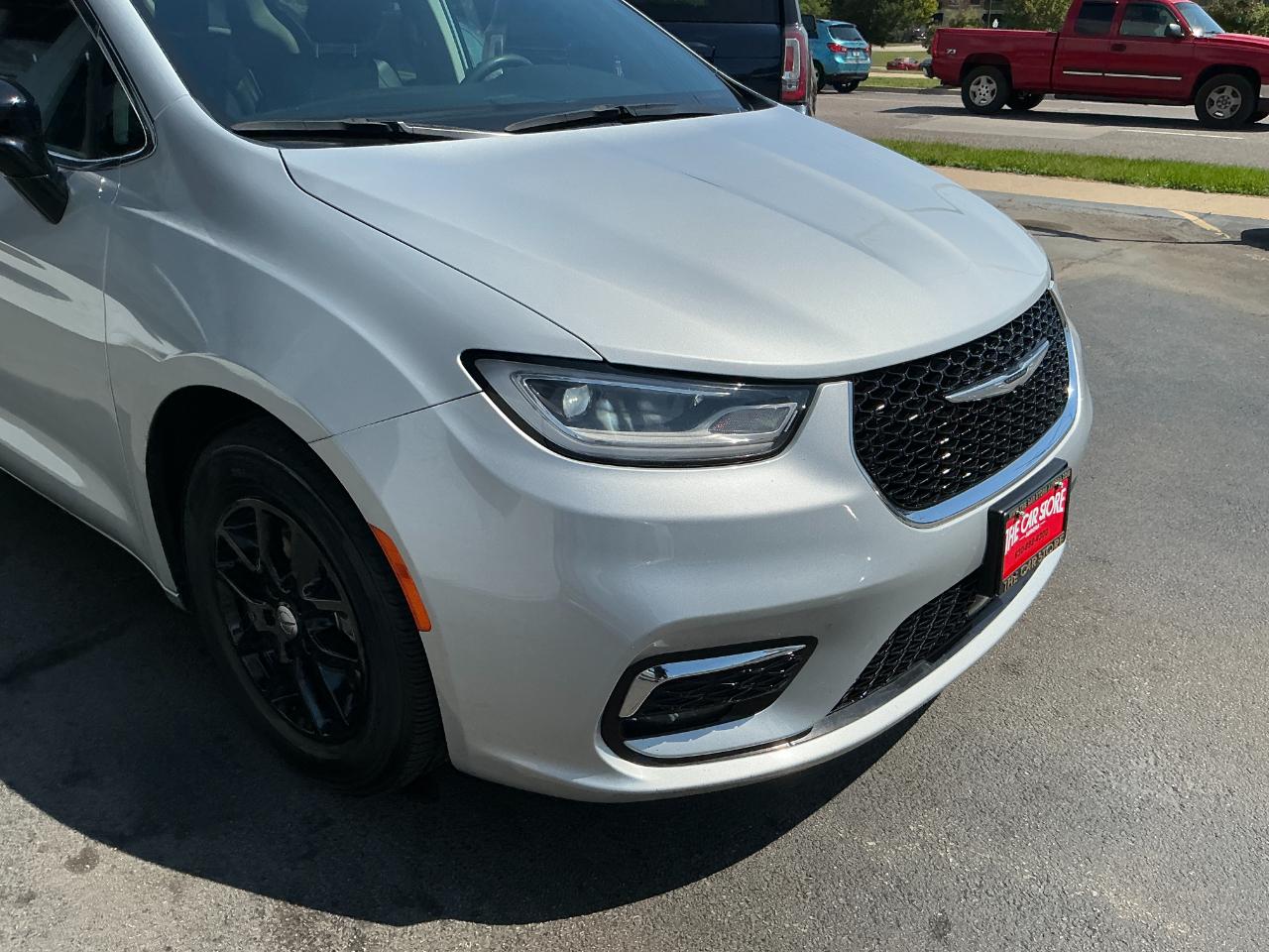 Chrysler Pacifica Touring L FWD 2024