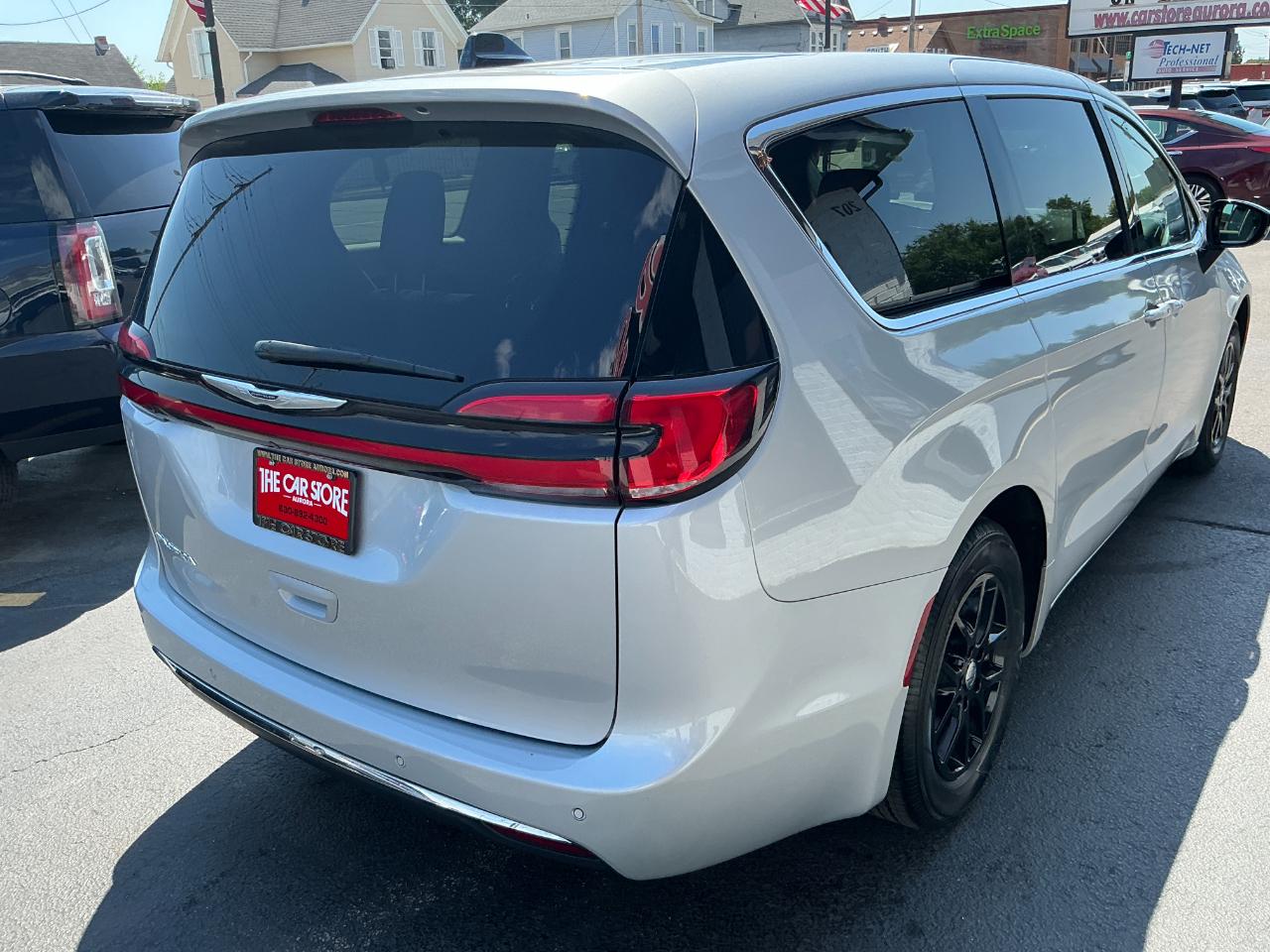 Chrysler Pacifica Touring L FWD 2024