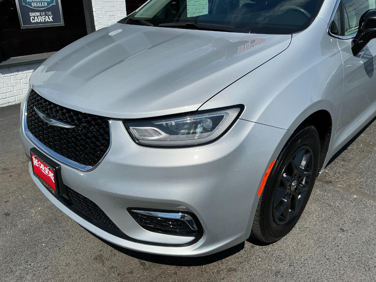 Chrysler Pacifica Touring L FWD 2024