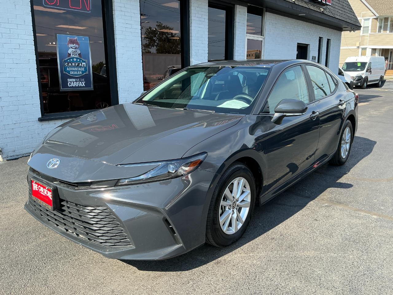 Toyota Camry LE (Natl) 2025