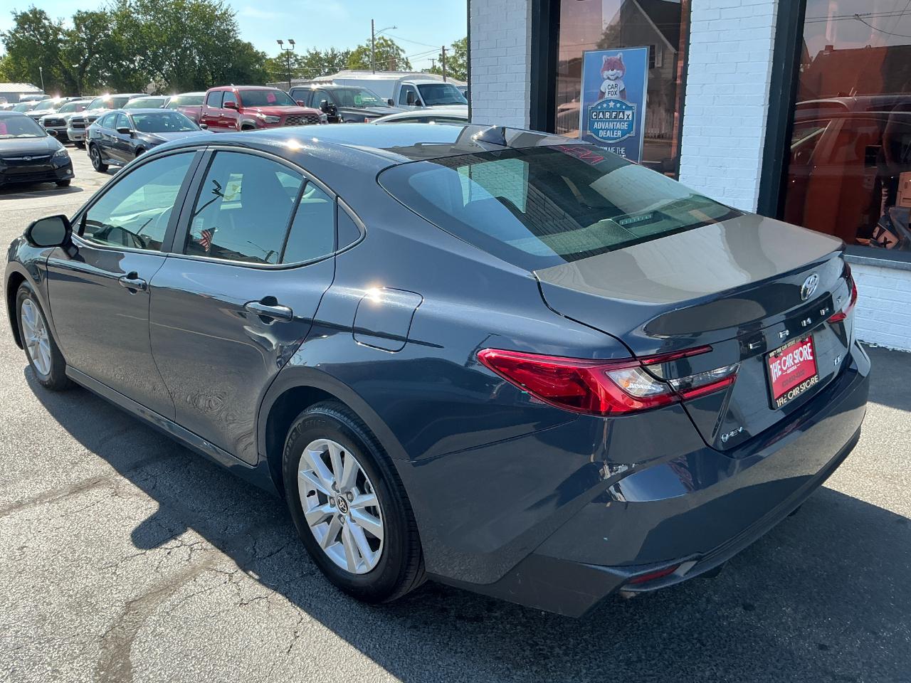 Toyota Camry LE (Natl) 2025