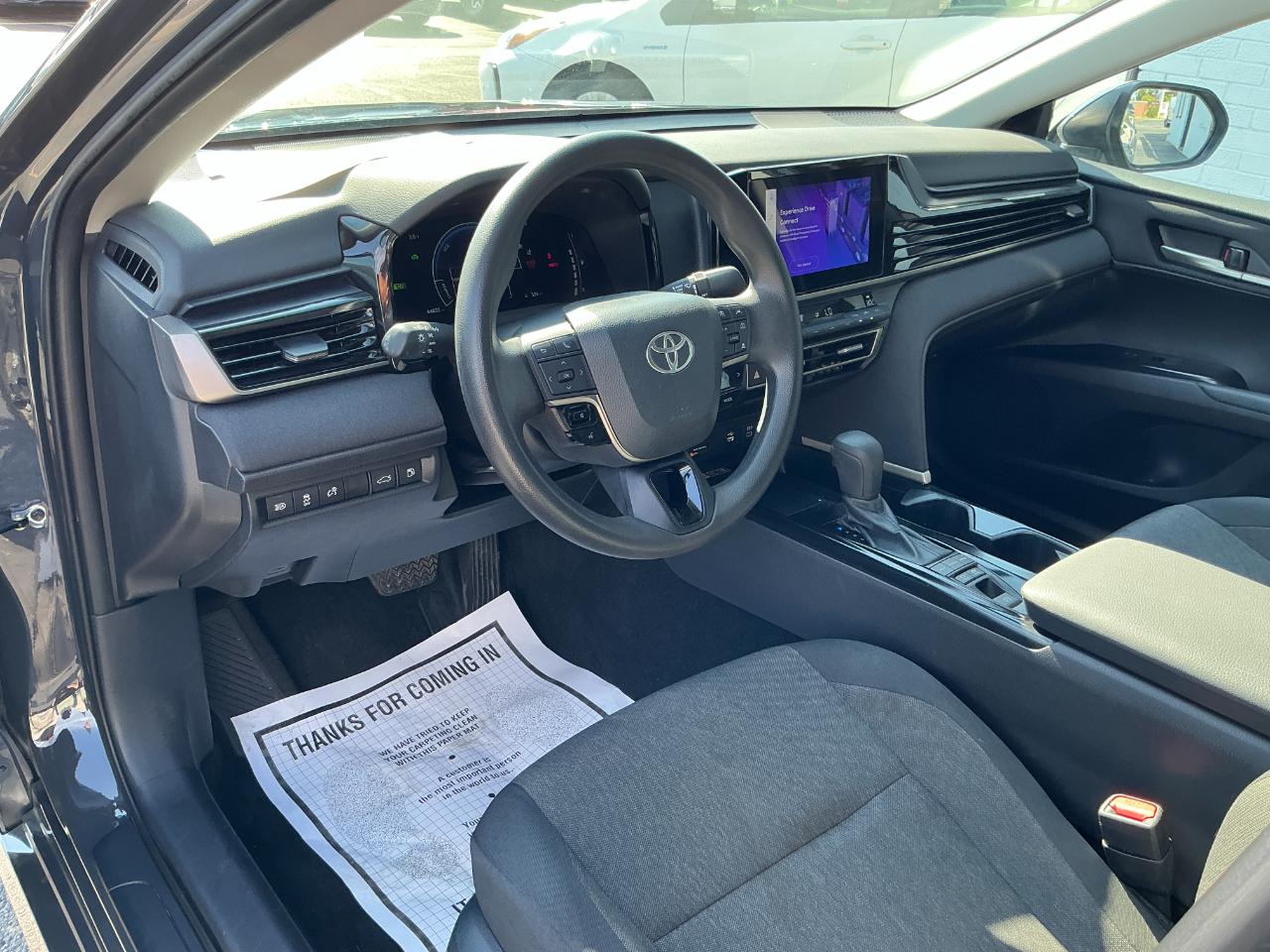 Toyota Camry LE (Natl) 2025