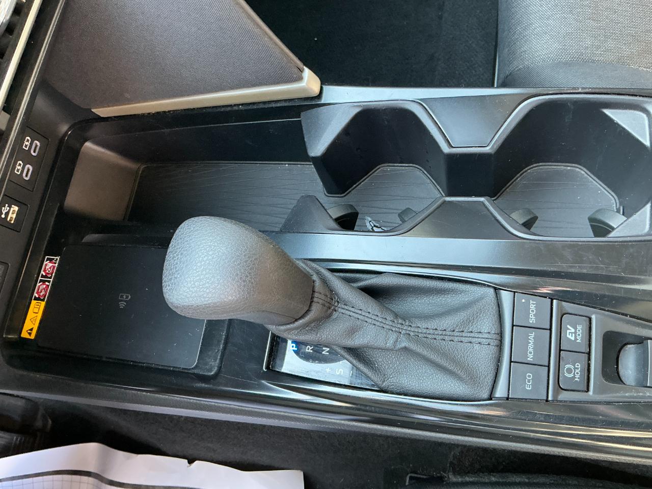 Toyota Camry LE (Natl) 2025