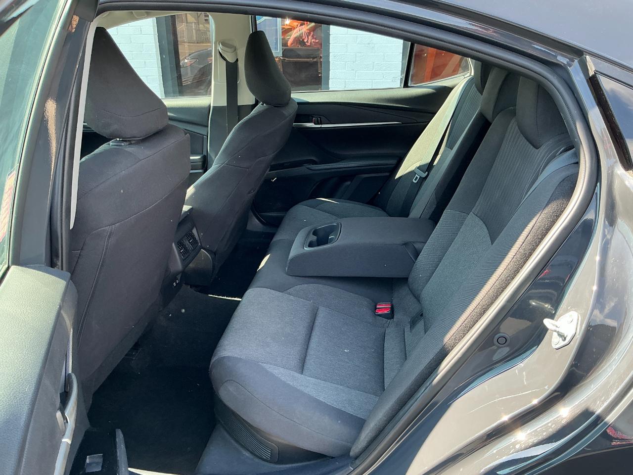 Toyota Camry LE (Natl) 2025