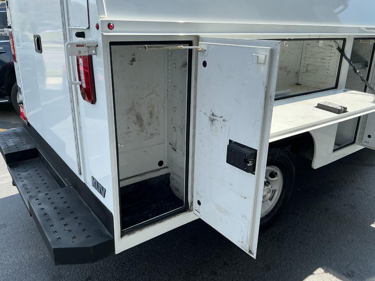 Chevrolet Express Commercial Cutaway 3500 Van 139" 2021