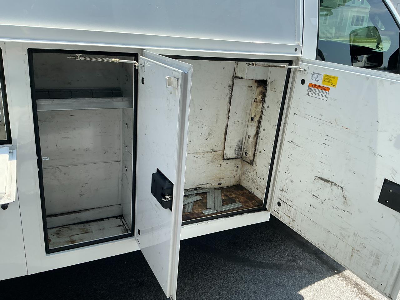 Chevrolet Express Commercial Cutaway 3500 Van 139" 2021