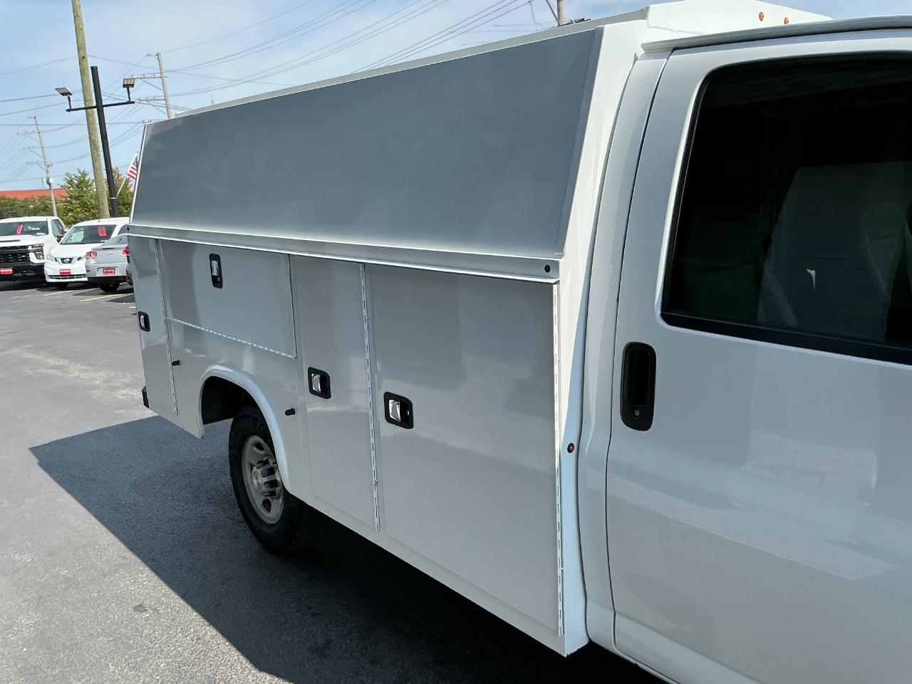 Chevrolet Express Commercial Cutaway 3500 Van 139" 2021