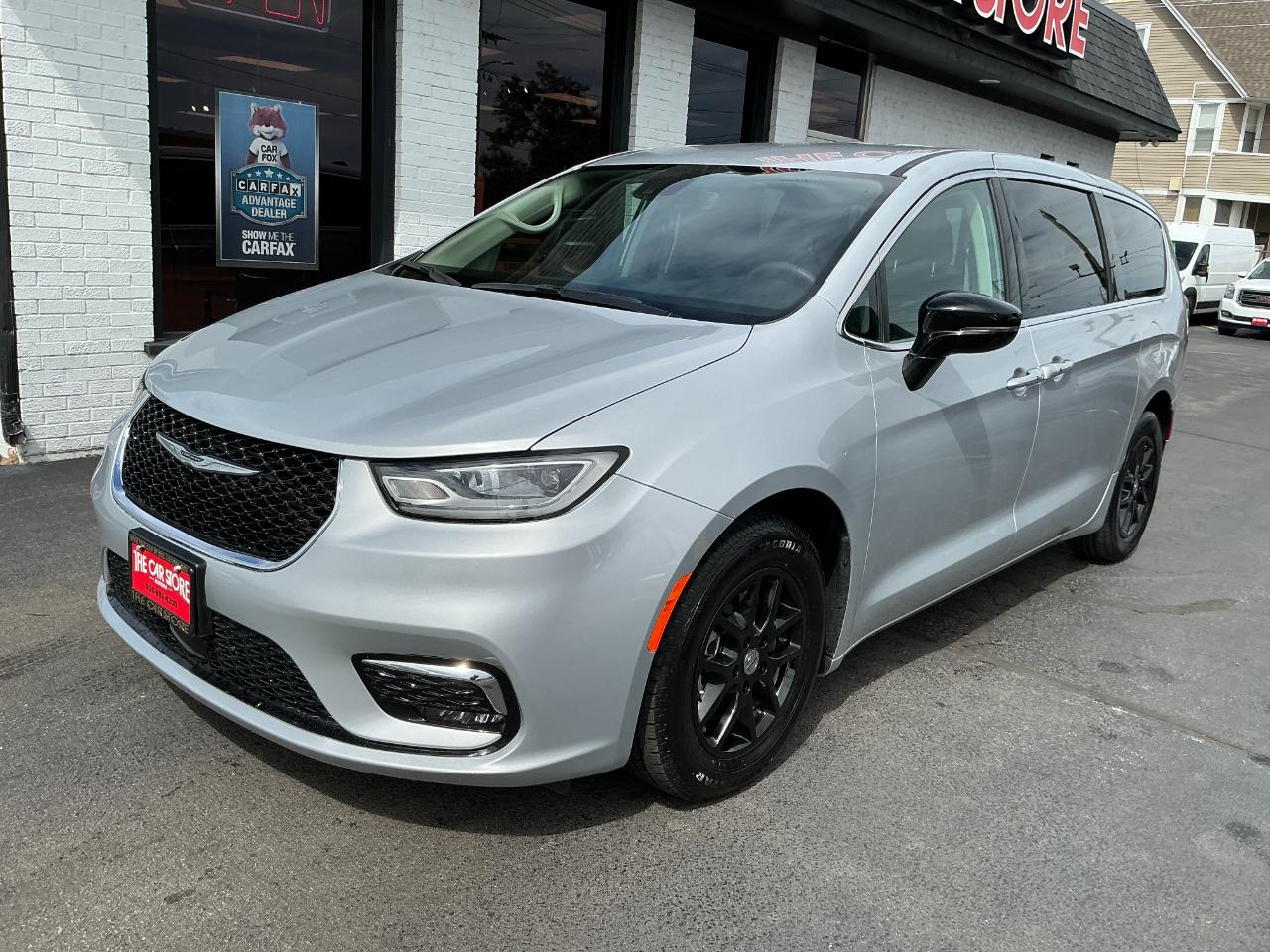 Chrysler Pacifica Touring L FWD 2024
