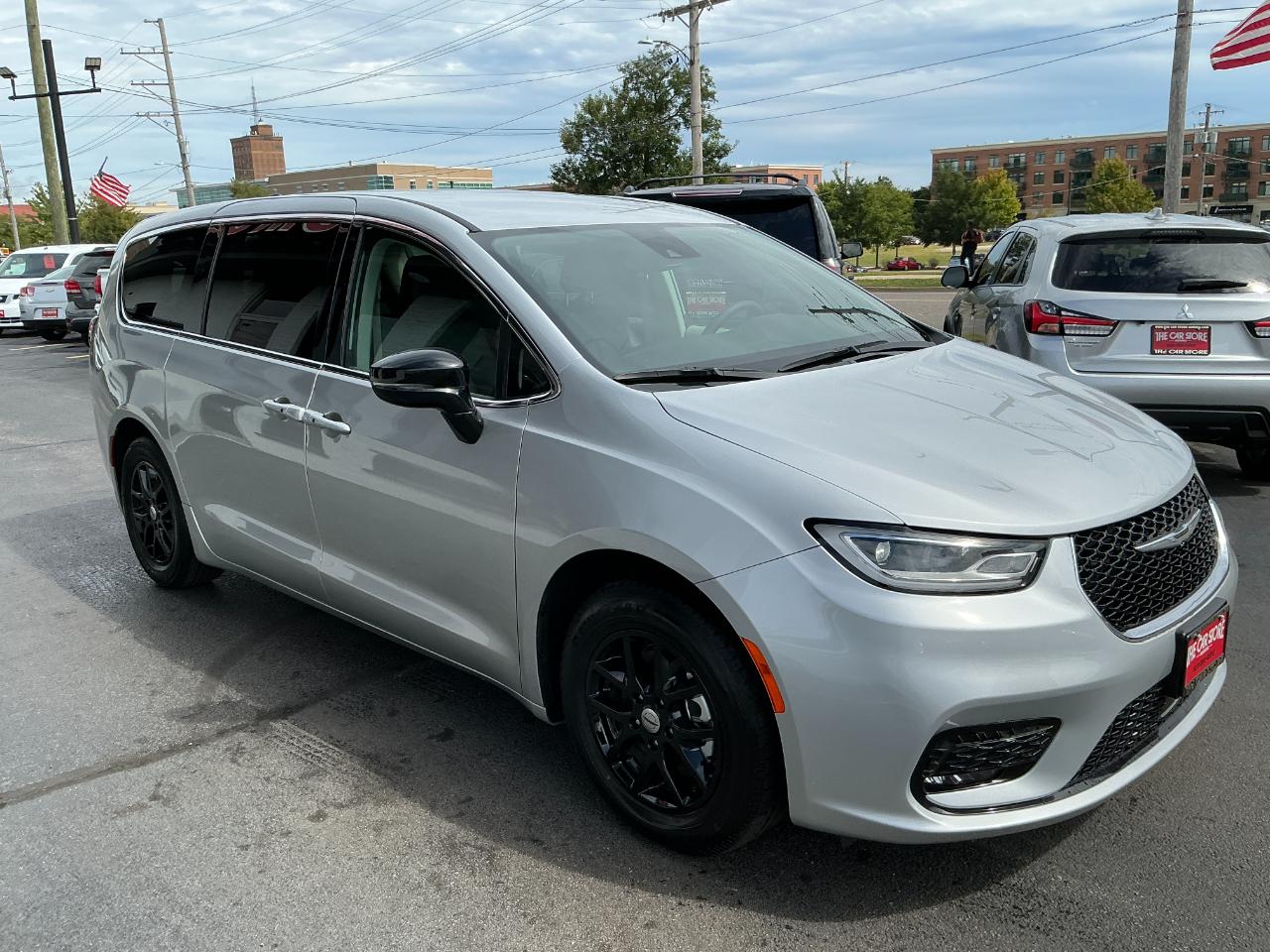 Chrysler Pacifica Touring L FWD 2024