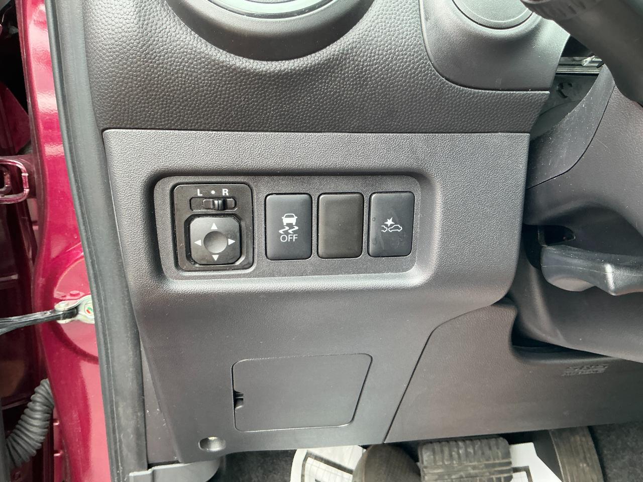 Mitsubishi Mirage ES CVT 2024