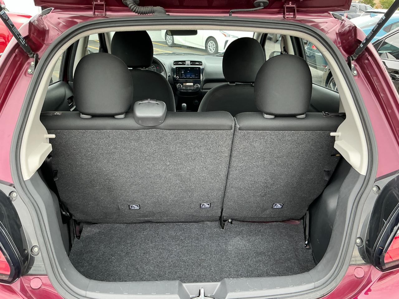 Mitsubishi Mirage ES CVT 2024