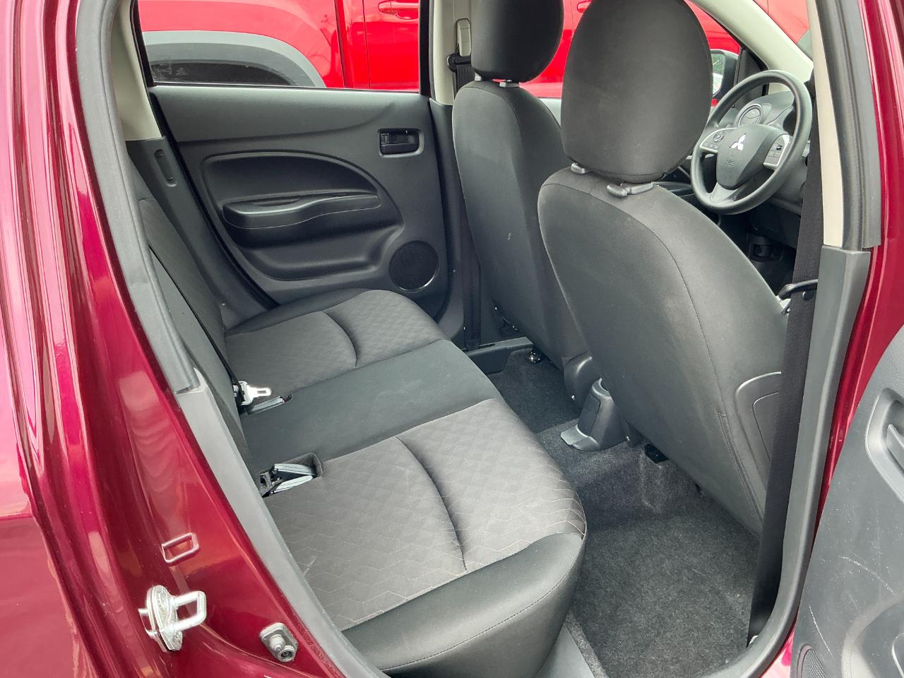 Mitsubishi Mirage ES CVT 2024
