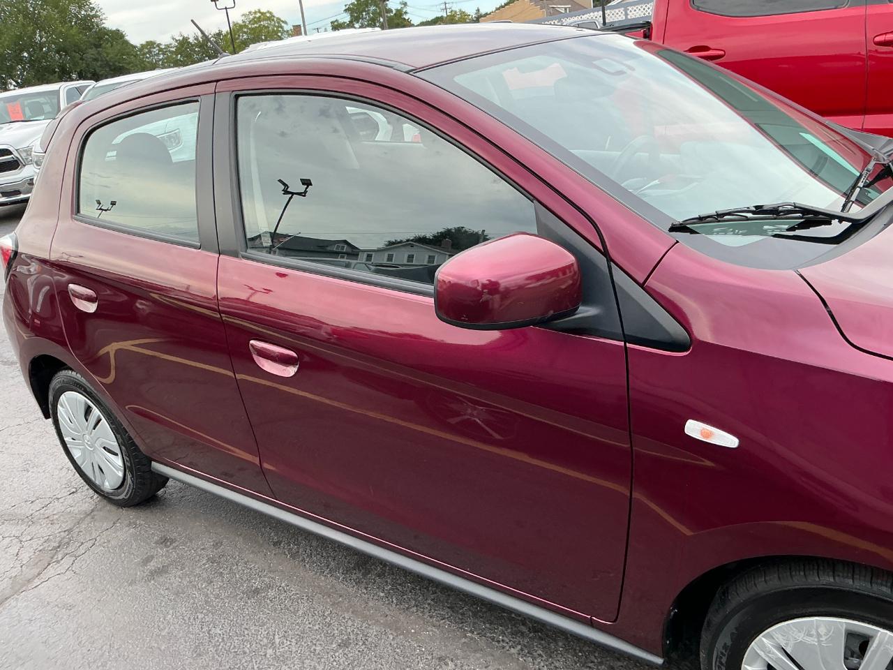 Mitsubishi Mirage ES CVT 2024