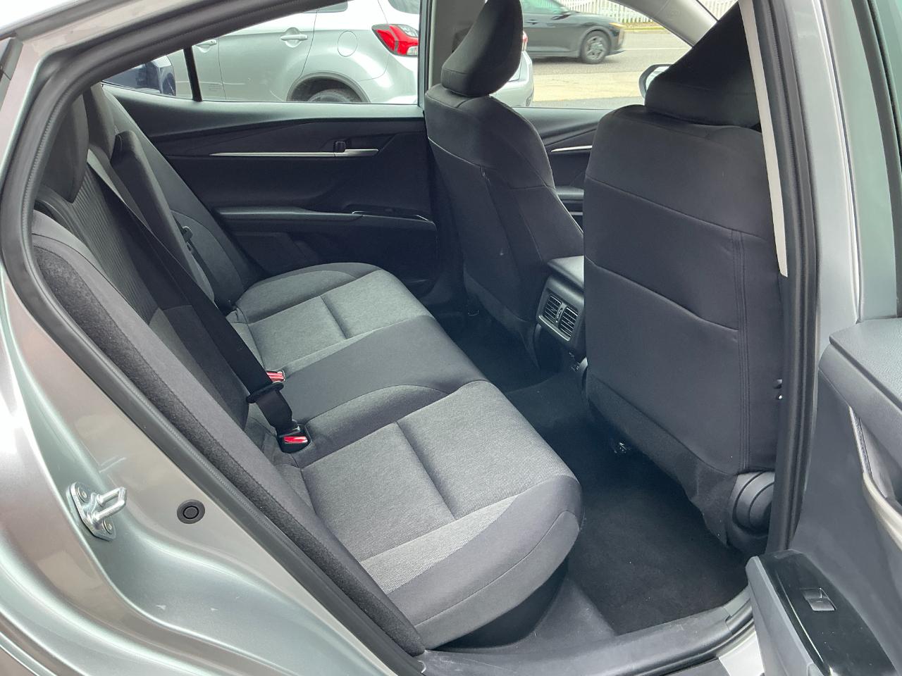 Toyota Camry LE Auto (Natl) 2026