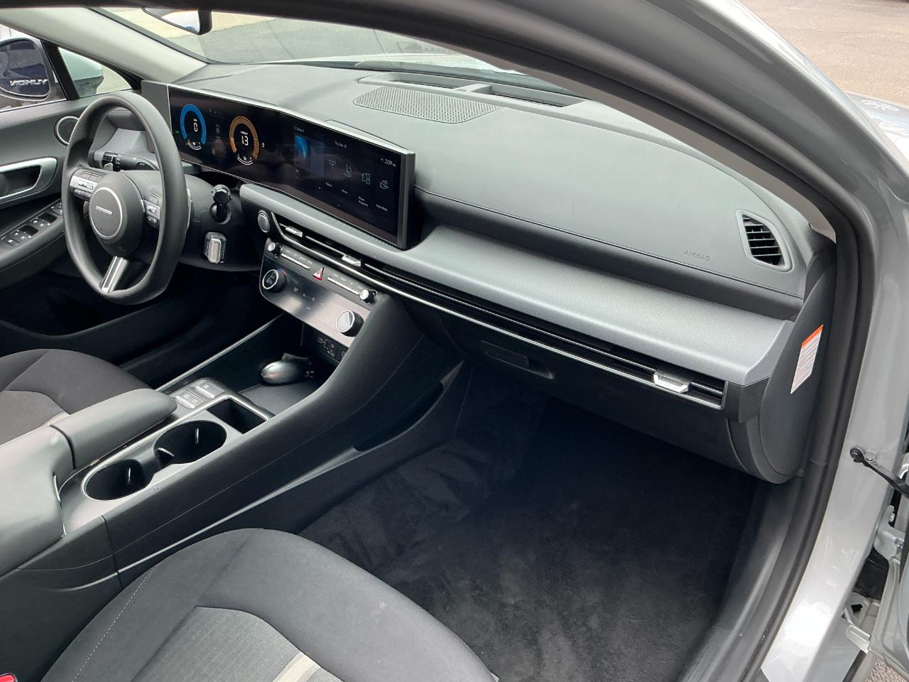 Hyundai Sonata Hybrid Blue FWD 2026