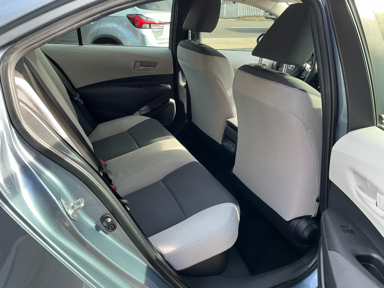 Toyota Corolla Hybrid LE FWD (Natl) 2024