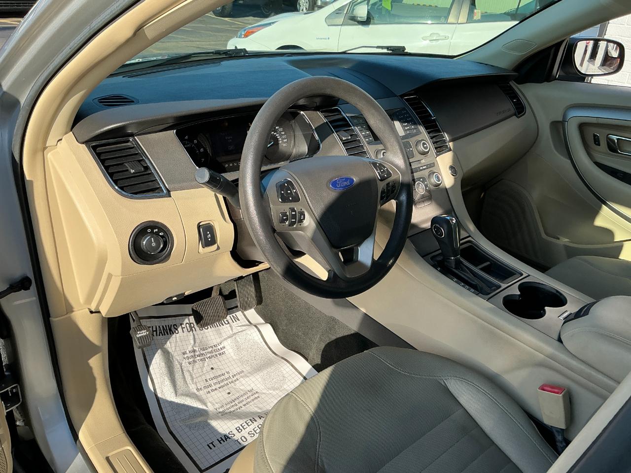 Ford Taurus SE FWD 2017