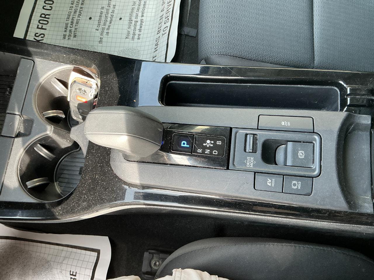 Toyota Prius LE (Natl) 2024