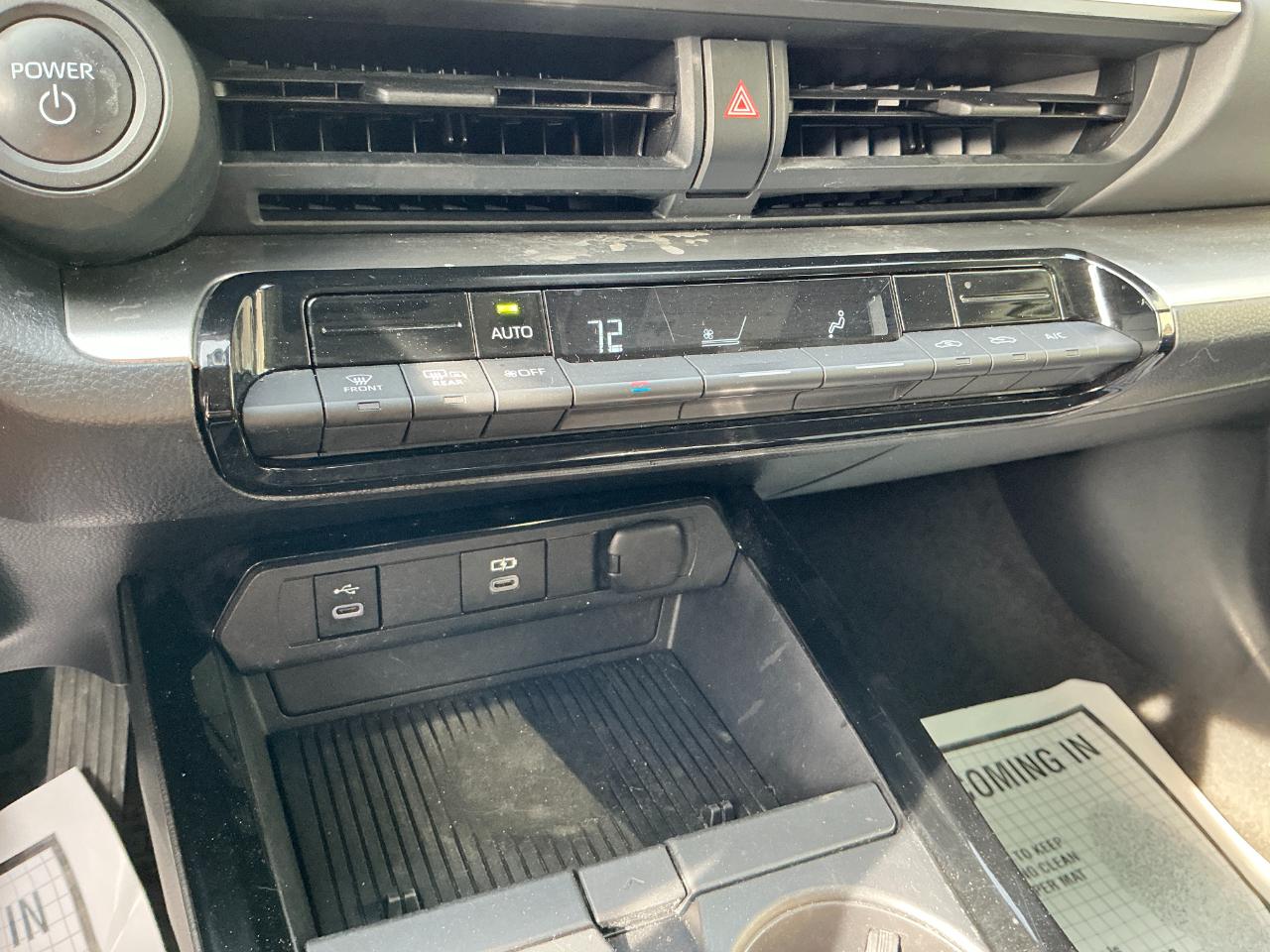 Toyota Prius LE (Natl) 2024