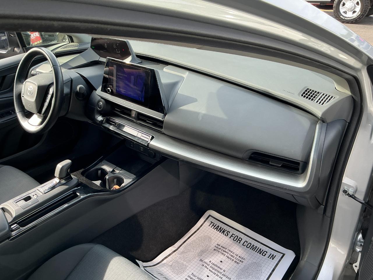Toyota Prius LE (Natl) 2024