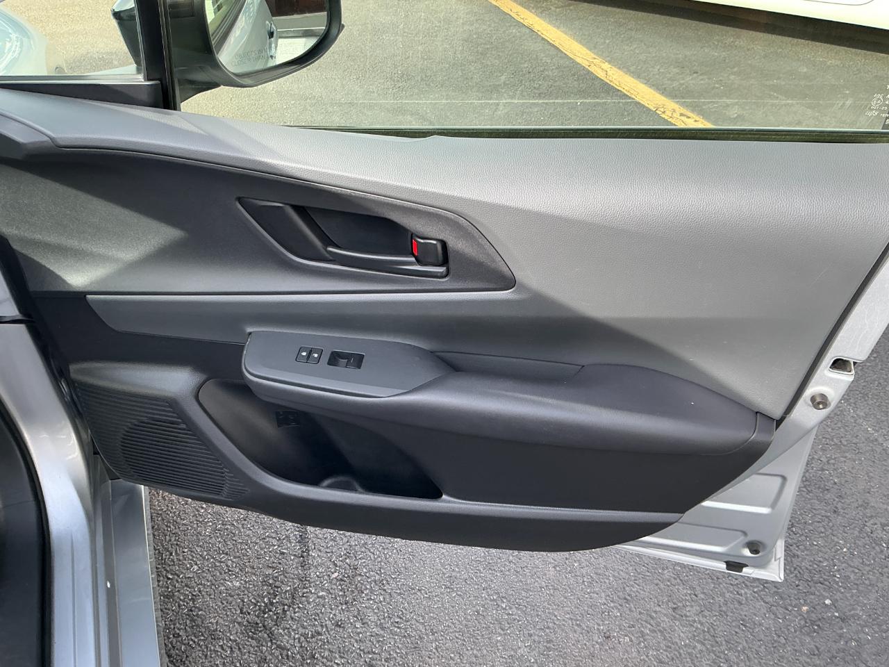Toyota Prius LE (Natl) 2024