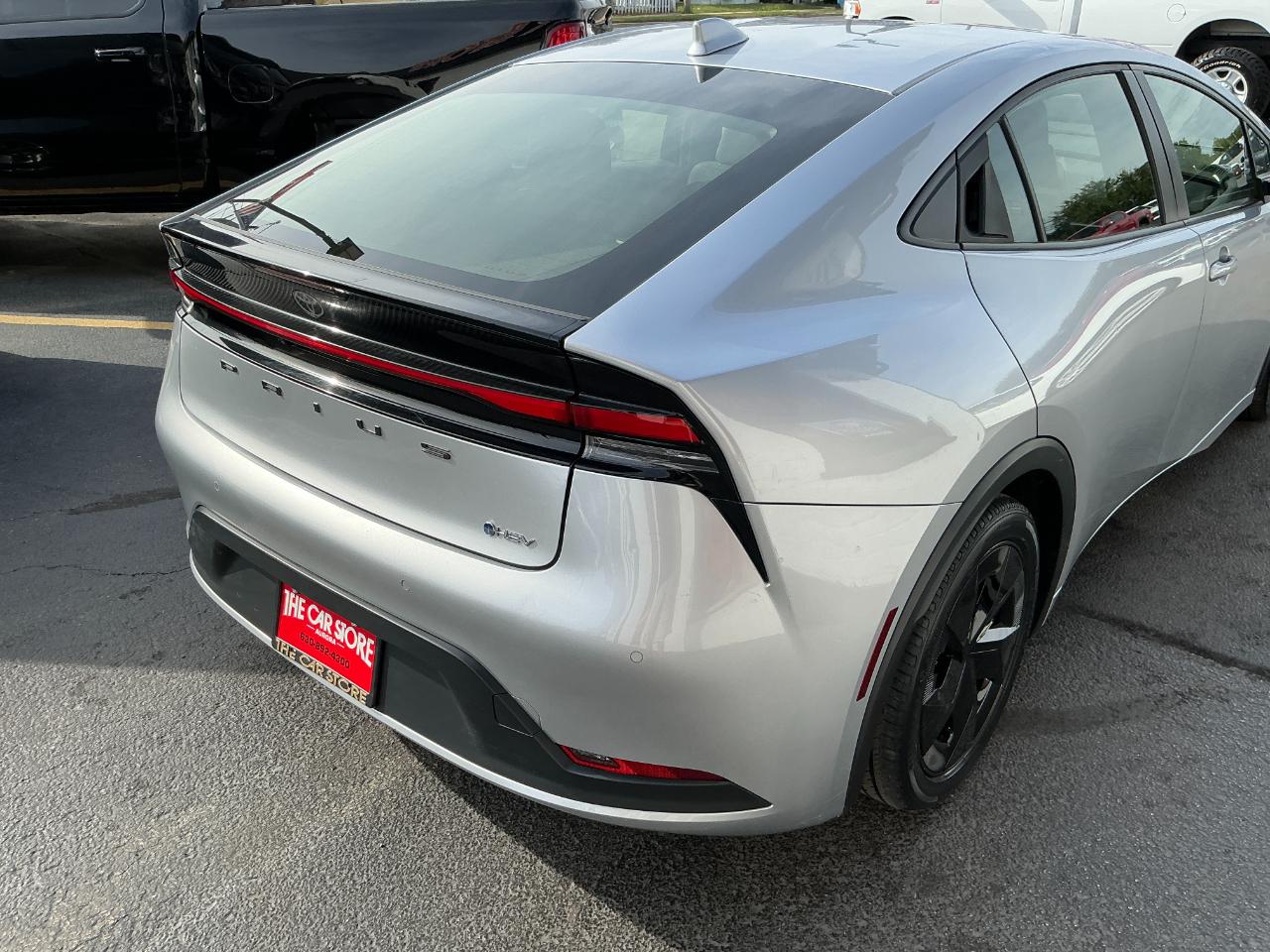 Toyota Prius LE (Natl) 2024