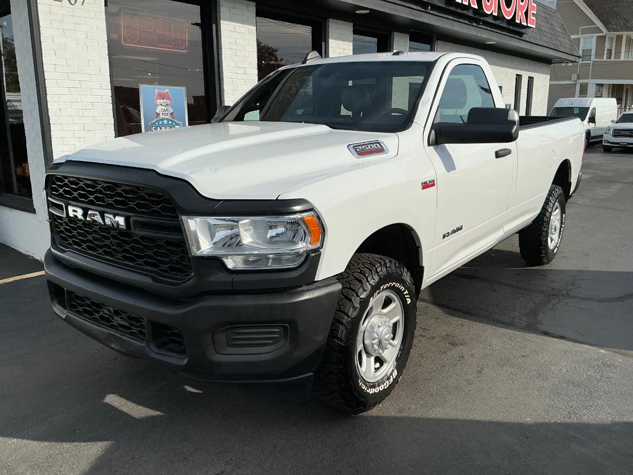 RAM 2500 Tradesman 4x4 Reg Cab 8' Box 2022