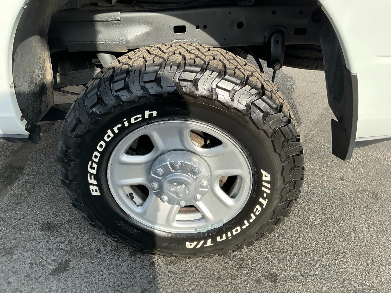 RAM 2500 Tradesman 4x4 Reg Cab 8' Box 2022