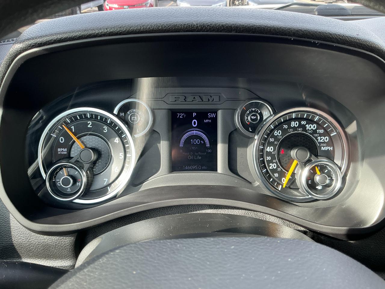 RAM 2500 Tradesman 4x4 Reg Cab 8' Box 2022