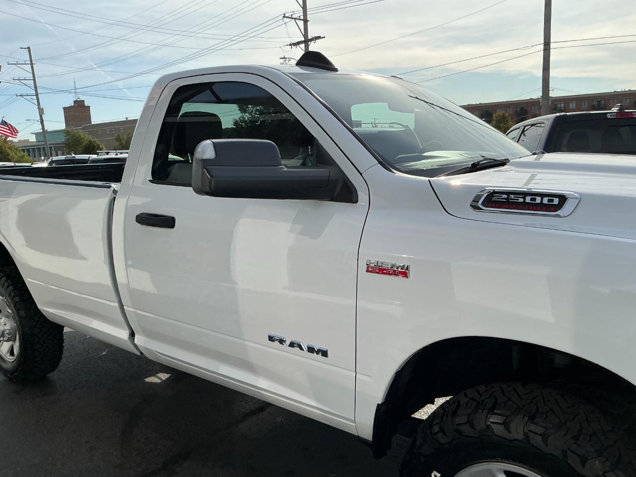 RAM 2500 Tradesman 4x4 Reg Cab 8' Box 2022