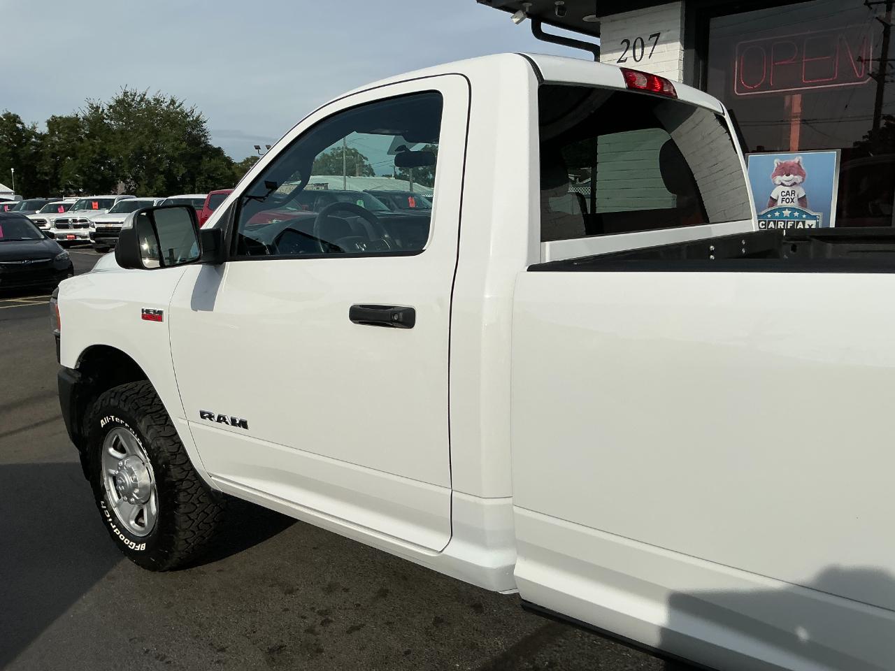 RAM 2500 Tradesman 4x4 Reg Cab 8' Box 2022