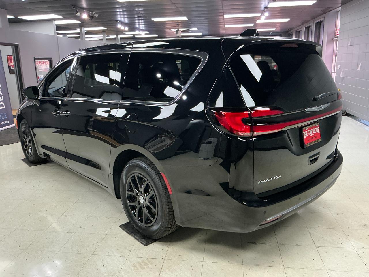 Chrysler Pacifica Select FWD 2026