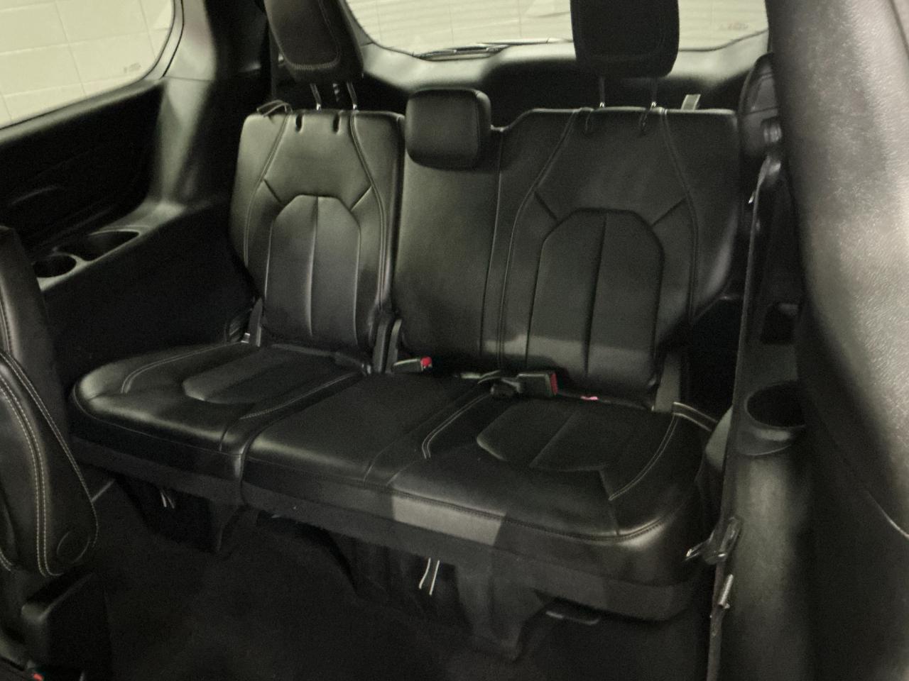 Chrysler Pacifica Select FWD 2026