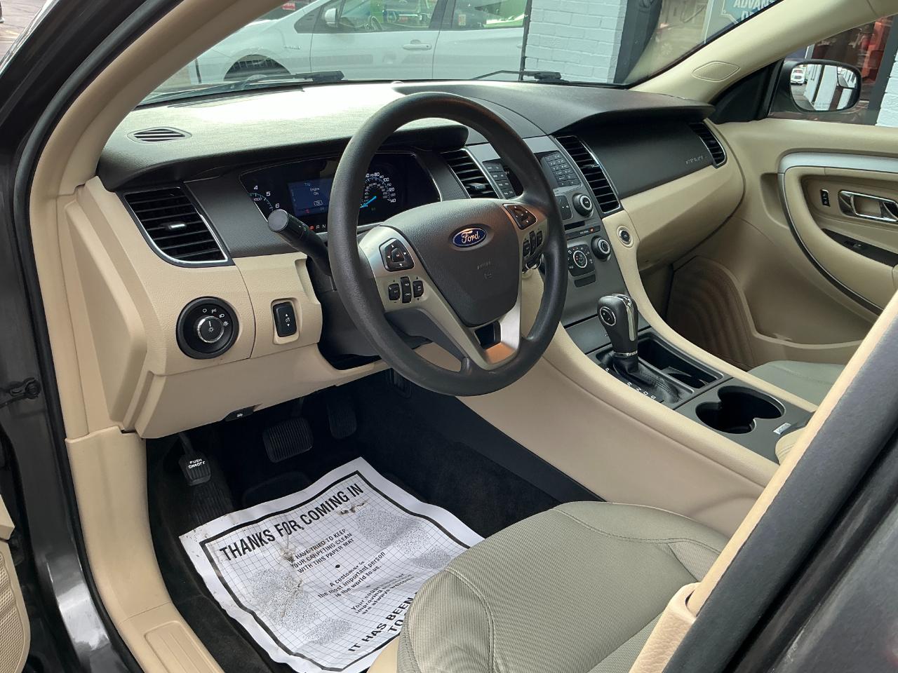 Ford Taurus SE FWD 2017