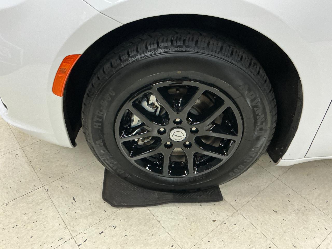 Chrysler Pacifica Select FWD 2025