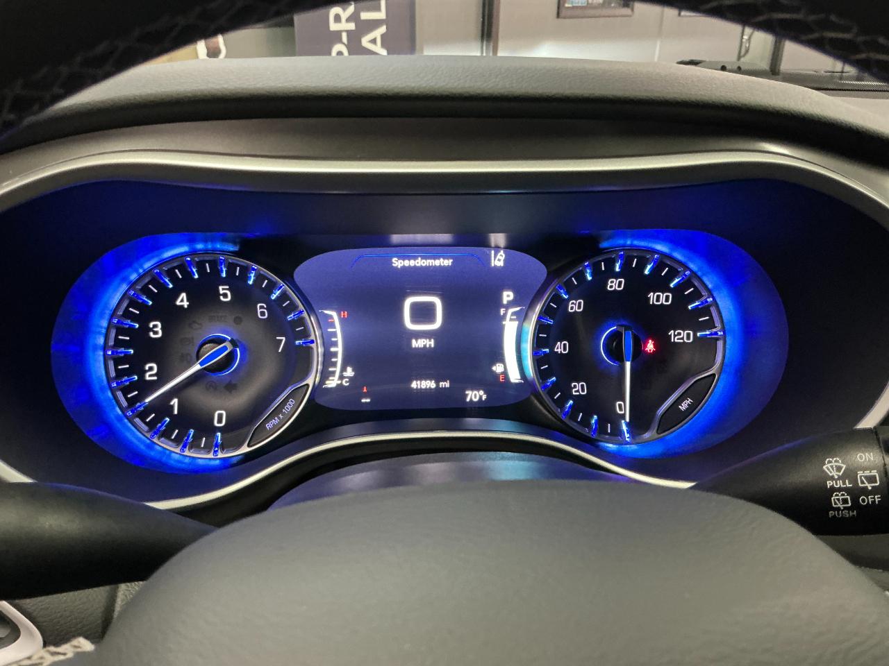 Chrysler Pacifica Select FWD 2025